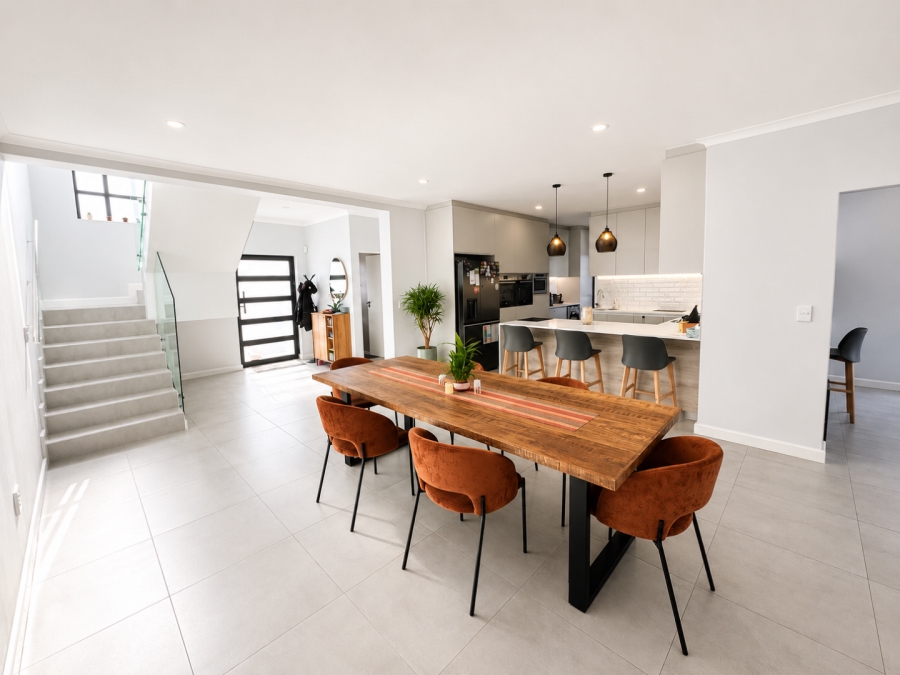4 Bedroom Property for Sale in Sandown Western Cape